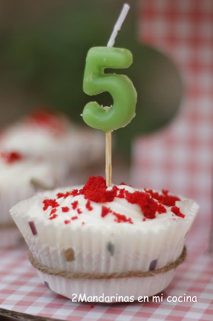 Red velvet cupcake para el cumple de las mandarinas